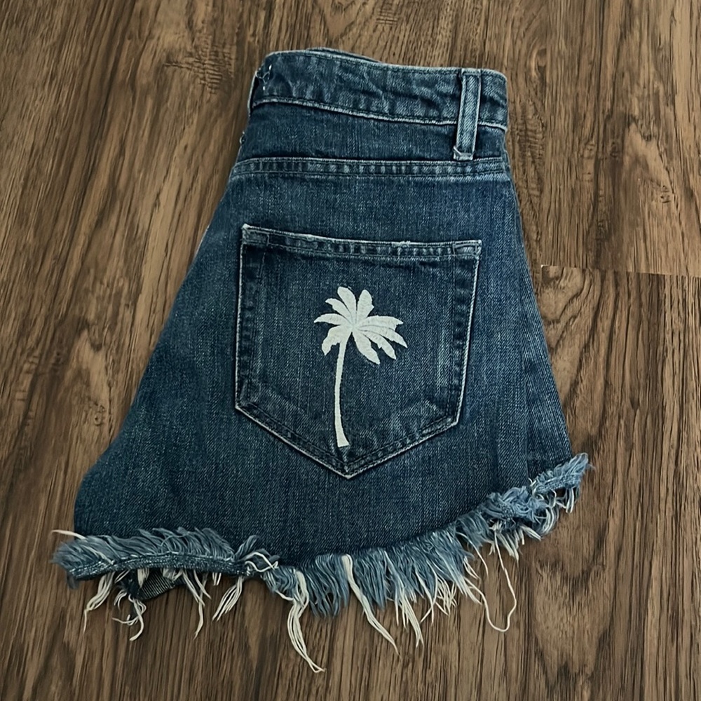 show me your mumu palm tree jean shorts size 25